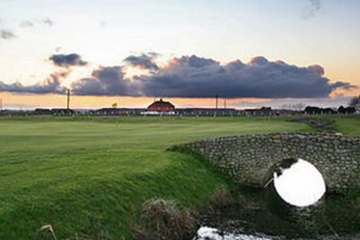 Royal Cinque Ports Golf Club - Hole 1