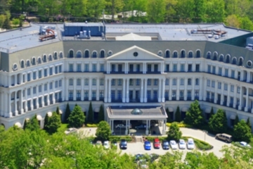 Nemacolin Woodlands Resort - Falling Rock Hotel