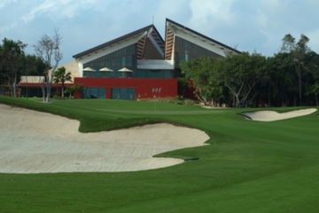 Mayakoba resort's El Camaleon course - hole 18