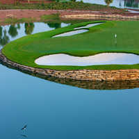 Jumeirah Golf Estates - Earth Course: Tee off